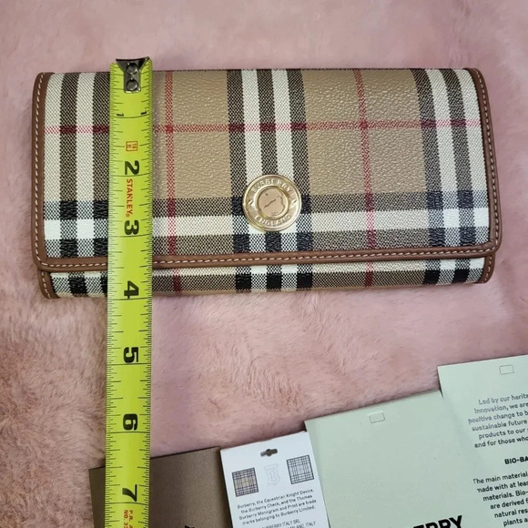 Burberry nova check full size wallet new never used - Picture 3 of 16